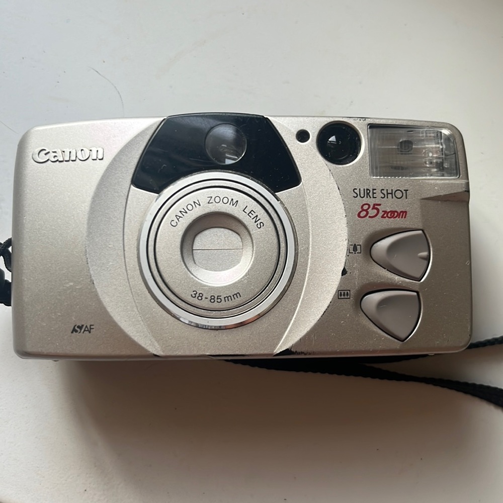 Canon sure shot film camera 38-85 mm